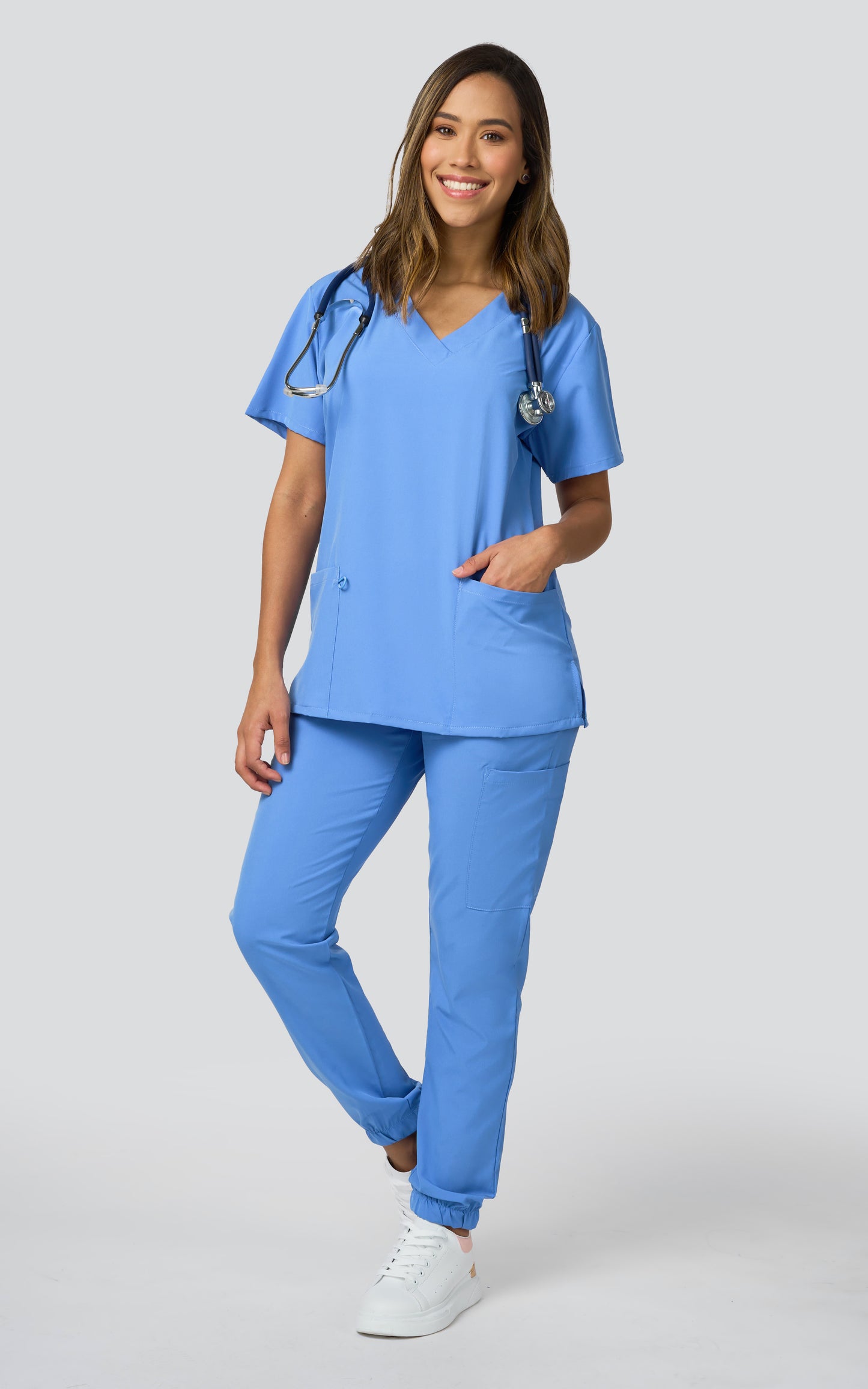 UNIFORME STRECH CELESTE MODELO JOGGER (SLIM FIT)