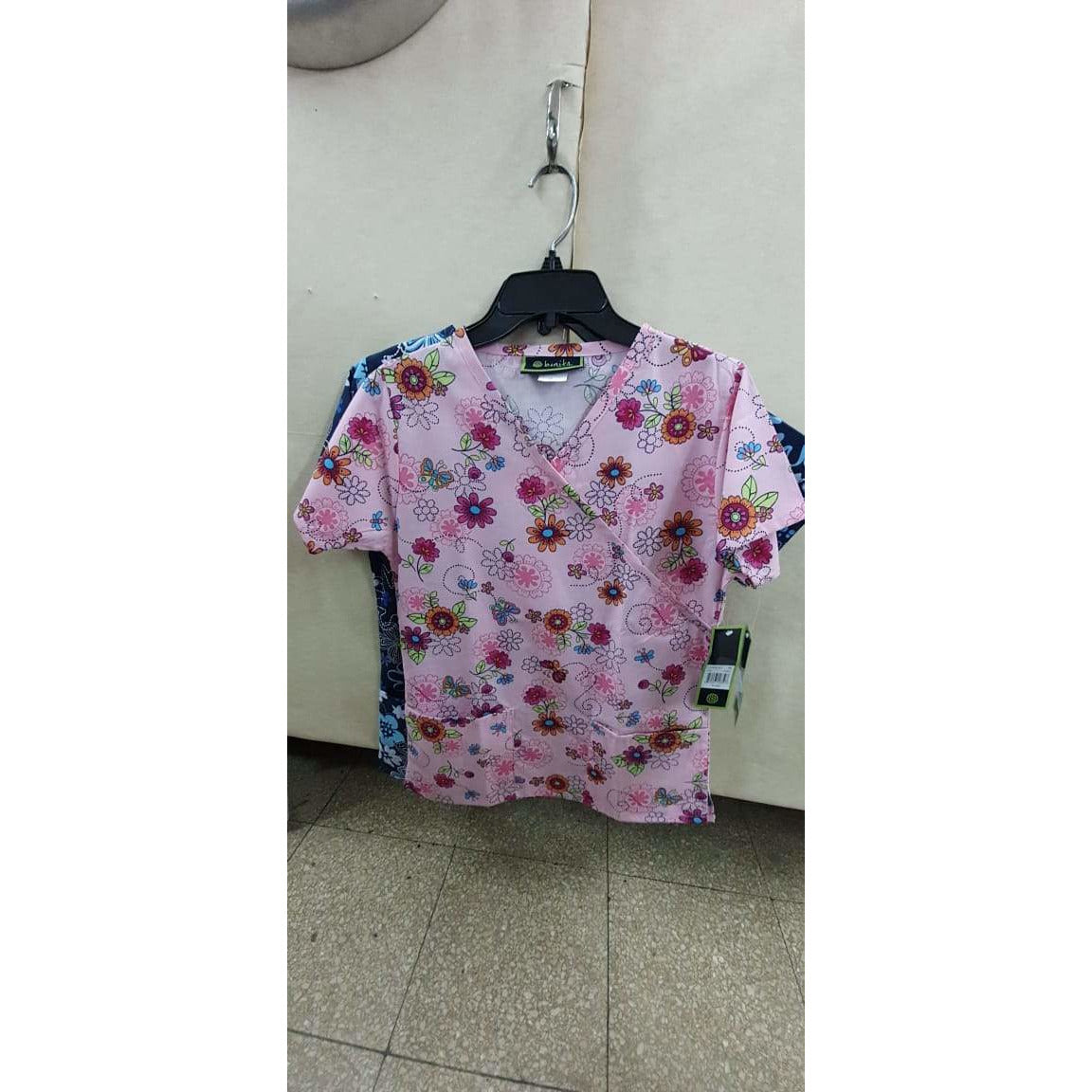 UNIFORME ROSADO CON DISEÑOS