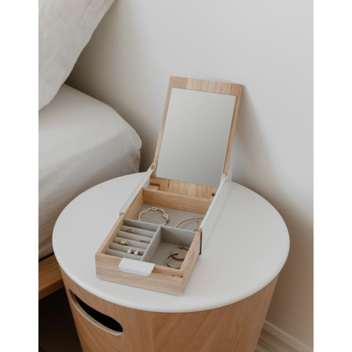 Reflexion Jewelry Box