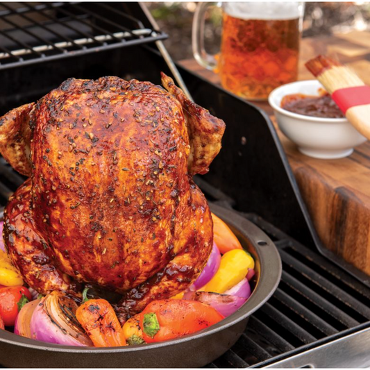 Asador de Pollo con lata de cerveza