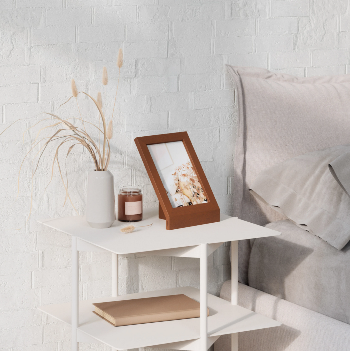 PODIUM PHOTO DISPLAY 5X7" LIGHT WALNUT