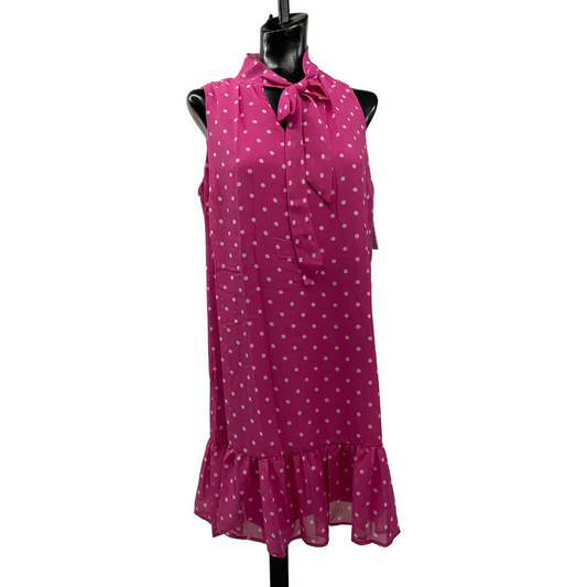 Vestido Rosado con puntos blancos